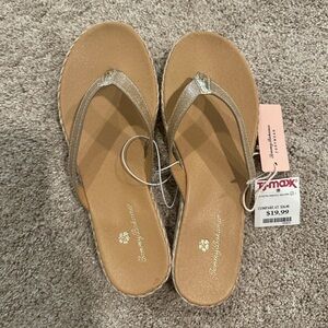 NWT Tommy Bahama Sandals